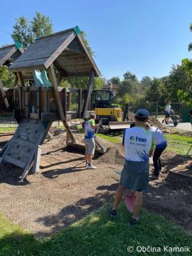 Pomoč pri urejanju športnih igrišč in igrišč pri kamniških šolah in vrtcih (15)